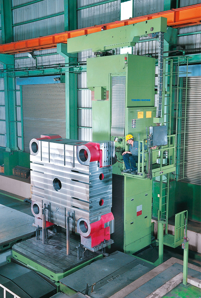Vertical boring machine machining large injection molding platen – CLF Injection Molding Machine Vertical boring machine machining large injection molding platen – CLF Injection Molding Machine