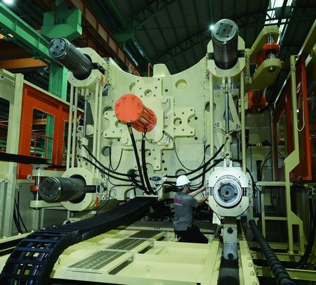 CLF Marks 60 Years with Taiwan’s First 5000-Ton Injection Molding Machine